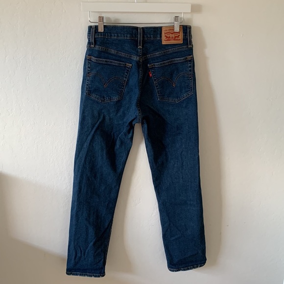 Size 28 Levi’s Wedgie Straight Jeans - Picture 4 of 4